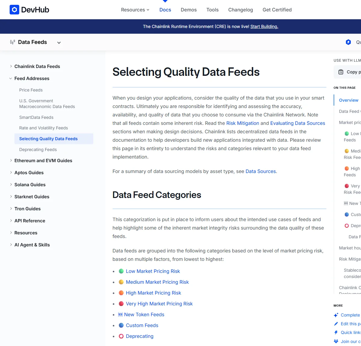 Tangkapan layar dokumentasi resmi Chainlink tentang pemilihan data feed berdasarkan kualitas, kategori, dan risiko harga pasar.